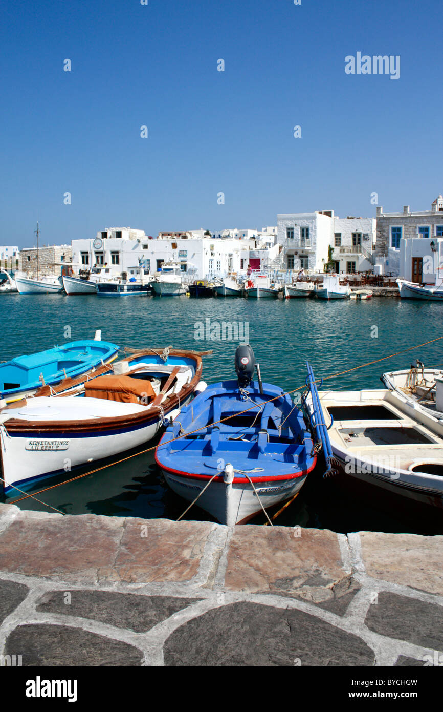 Port de Naoussa Paros Cyclades Grèce l'île grecque de l'Union européenne l'Europe de l'UE Banque D'Images