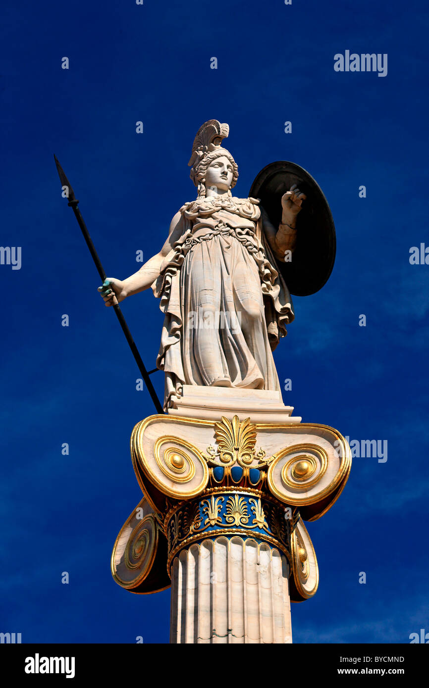 Statue d'Athéna, déesse de la sagesse, en face de l'Académie d'Athènes.Grèce Banque D'Images