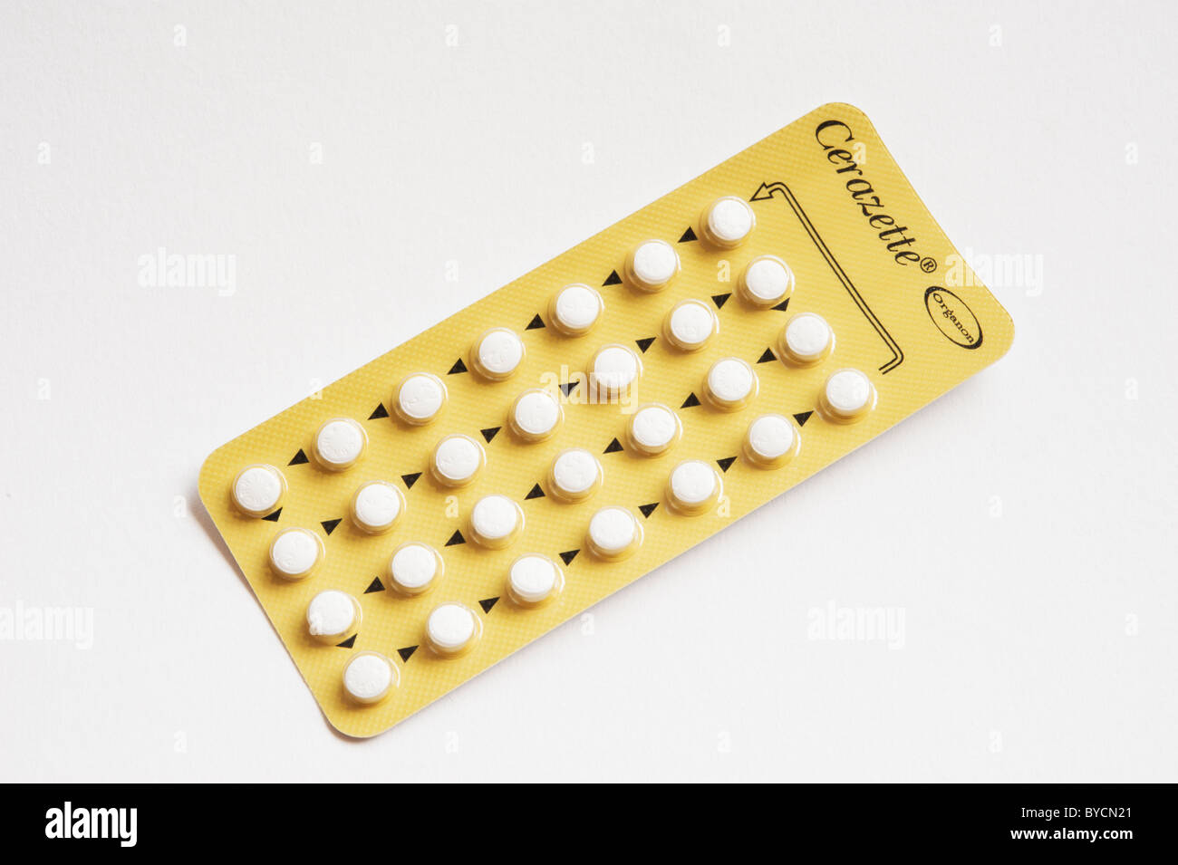 Cerazette - un œstrogène-progestatif seul, sans pilule contraceptive orale - isolé sur un fond blanc. Banque D'Images