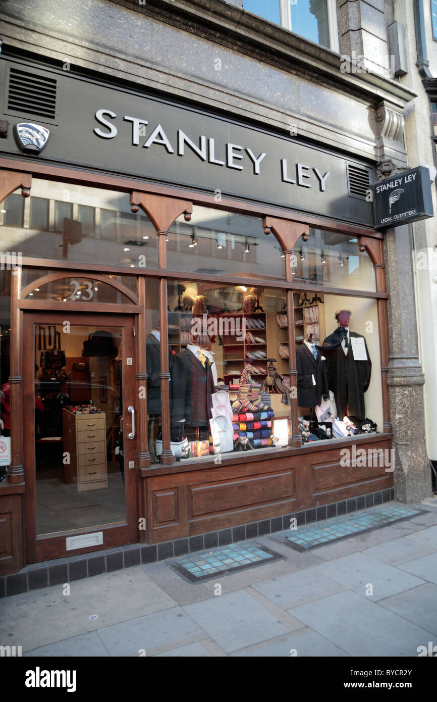 Stanley Ley legal outfitters (tailleurs) sur Fleet Street, Londres, Royaume-Uni. Banque D'Images