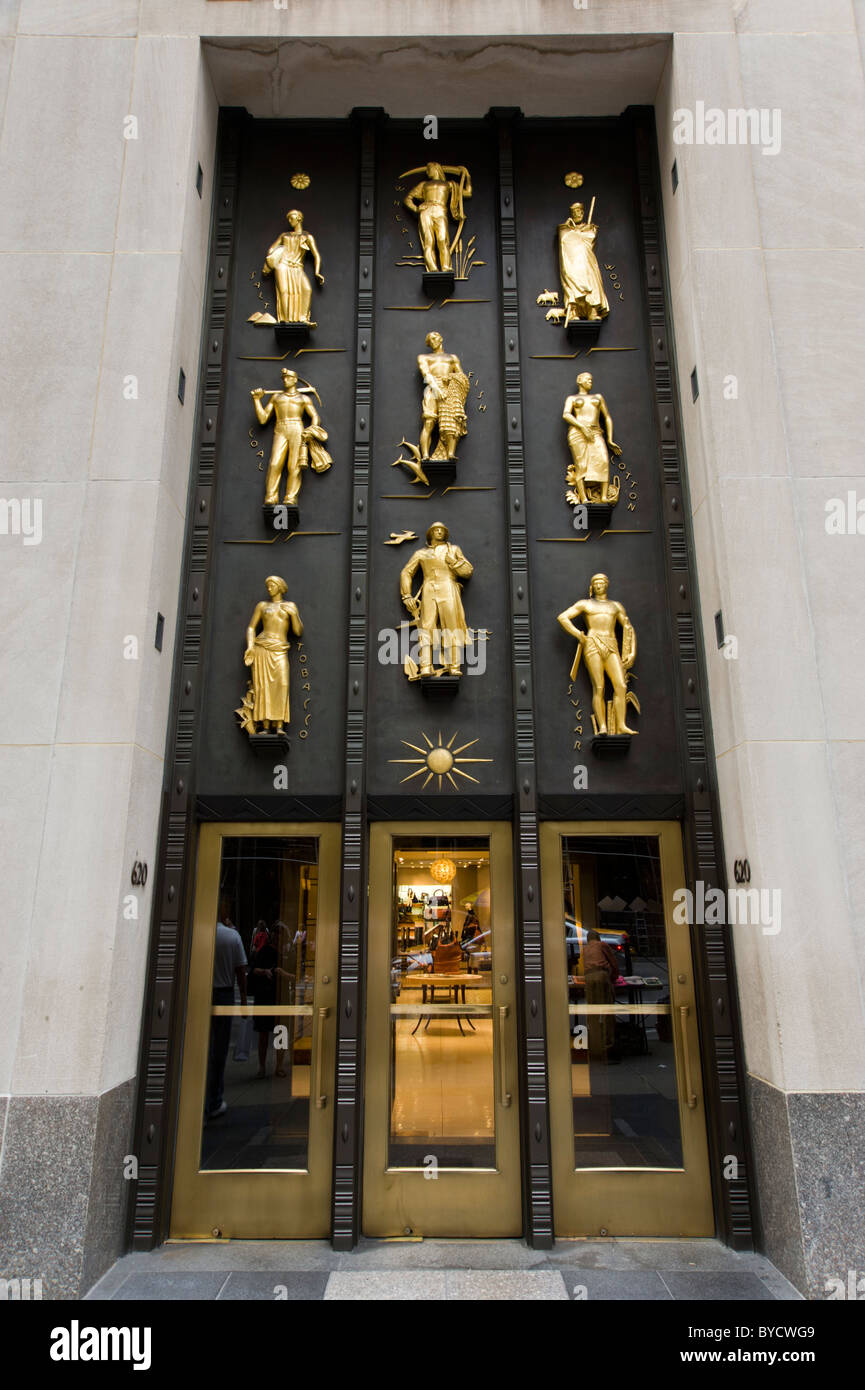Cole Haan entrée dans le Rockefeller Center sur la 5ème Avenue, New York City, États-Unis d'Amérique Banque D'Images