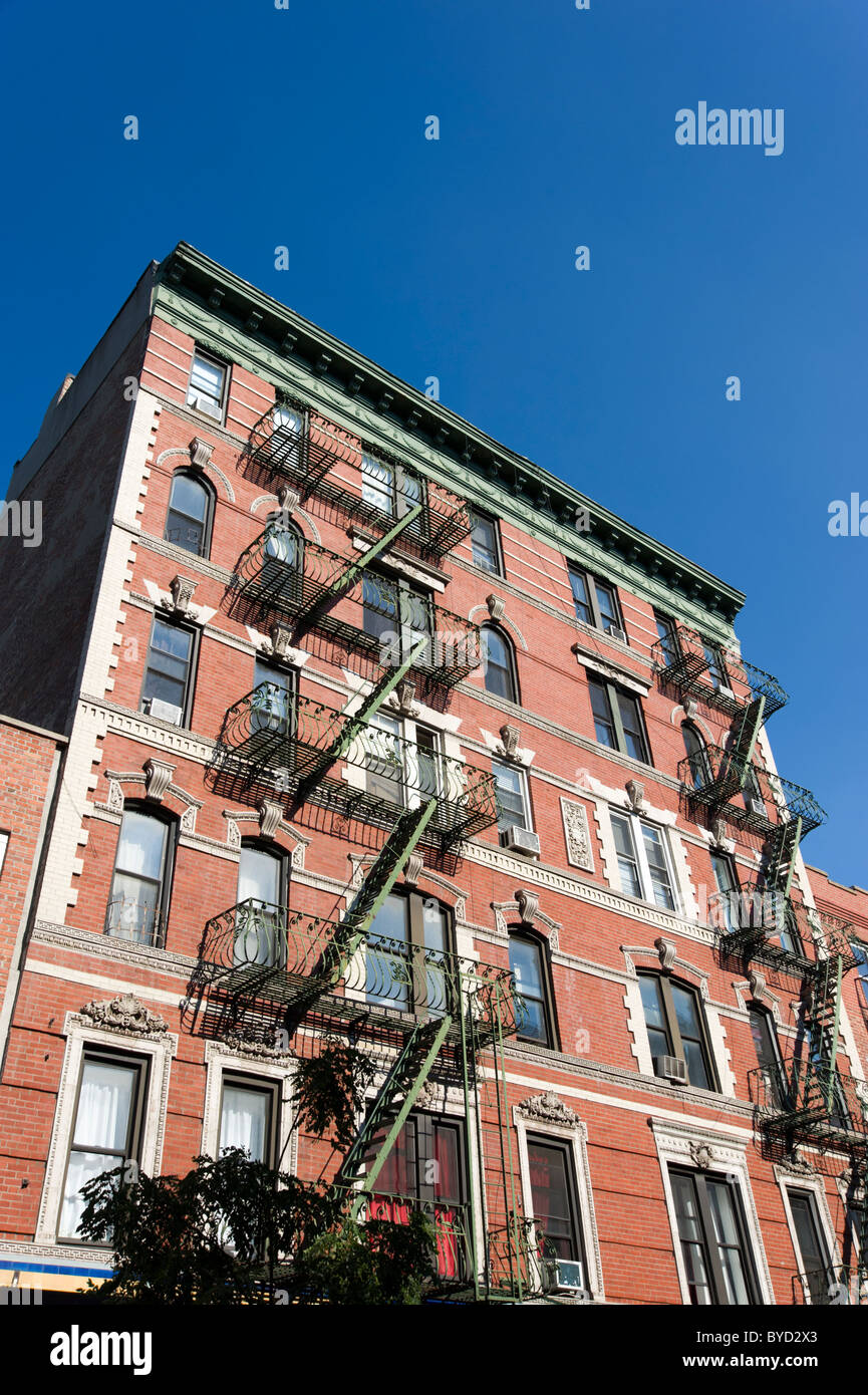 Les immeubles à appartements sur Bleecker Street à Greenwich Village, New York City, USA Banque D'Images