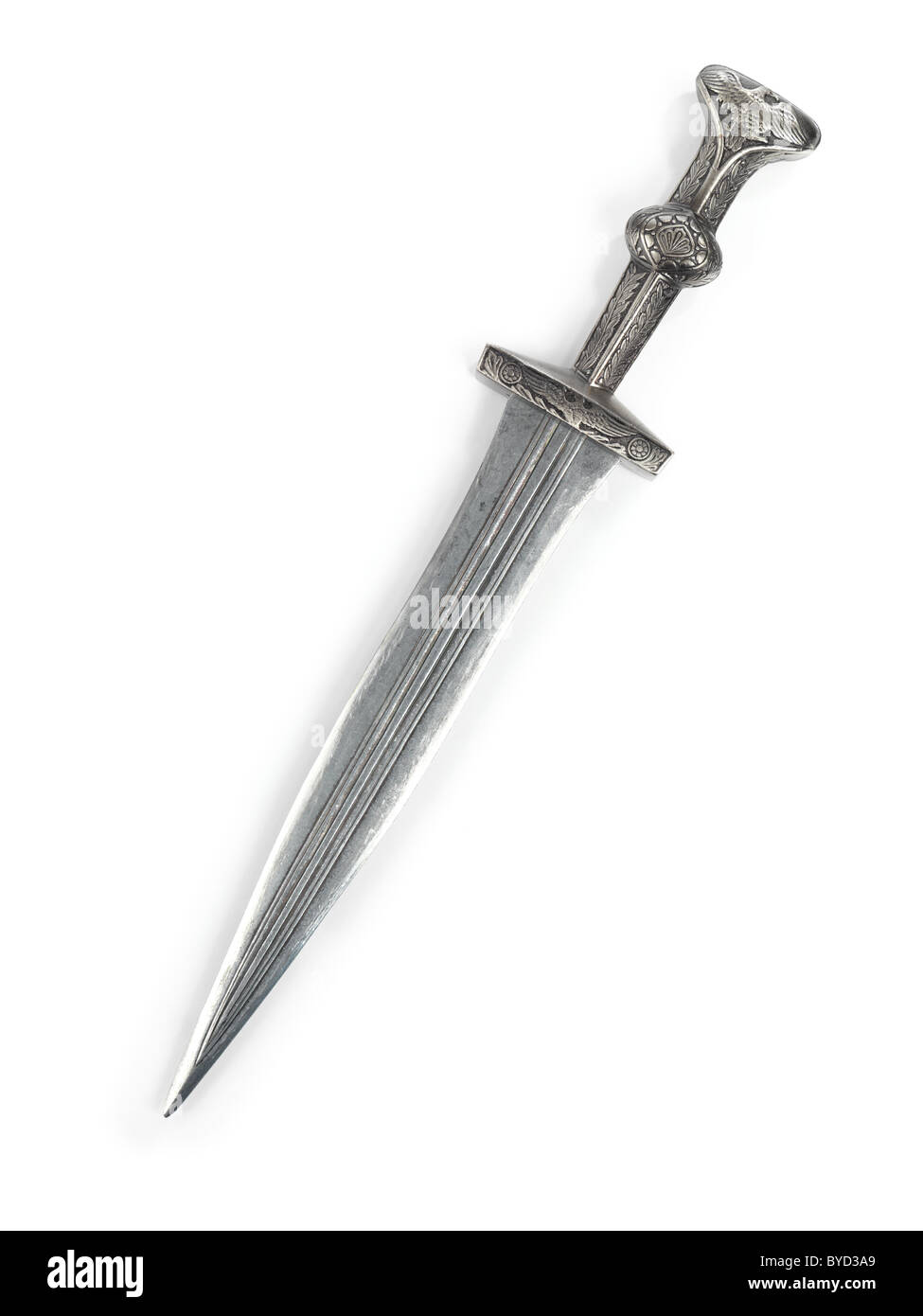 Dague romaine antique épée courte isolé sur fond blanc Banque D'Images