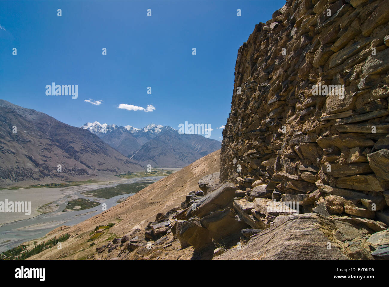 Vieux château dans les montagnes, Langar, corridor de Wakhan, au Tadjikistan, en Asie centrale Banque D'Images