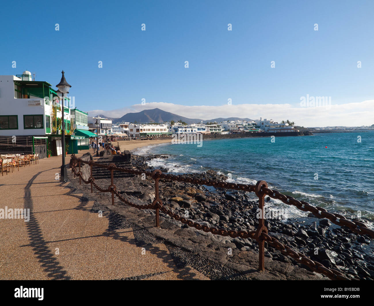 La Promenade Du Bord De Mer Avec Sa Lourde Chaîne De Garde