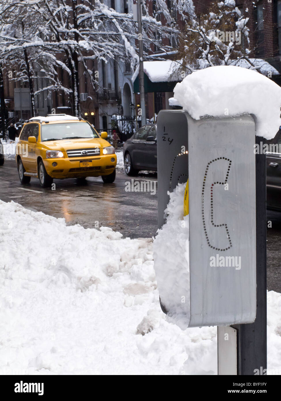 La neige a couvert payer Téléphone,Park Avenue, Murray Hill, tempête de neige, NYC Banque D'Images