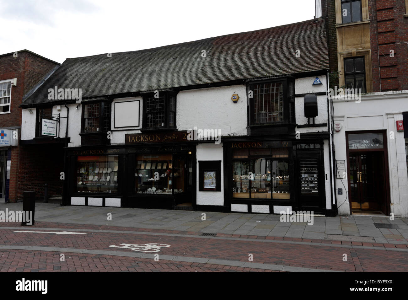 Jackson's Jewellers dans High Street, Watford, en Angleterre. Banque D'Images