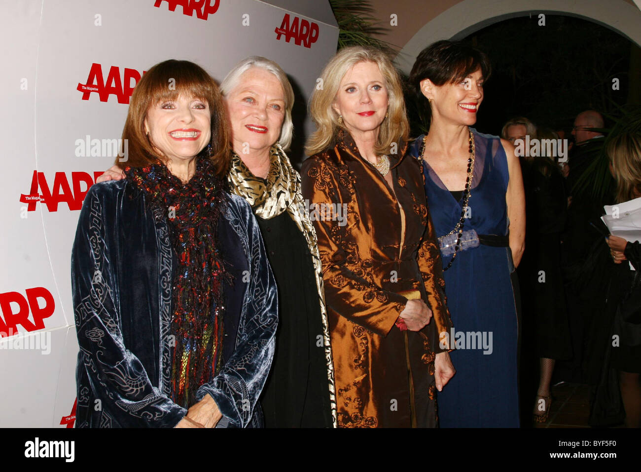 Valerie Harper, Louise Fletcher et Blythe Danner Toasts 2007 Magazine de l'AARP 'films gagnants des Prix pour les adultes qui s'est tenue à la Banque D'Images