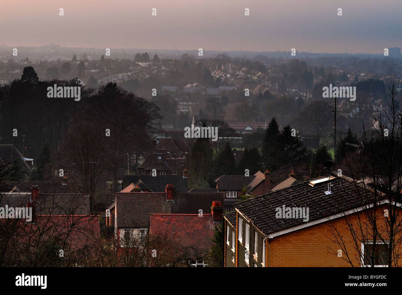 L'ensemble des toits sur Luton un jour bruine gris Banque D'Images