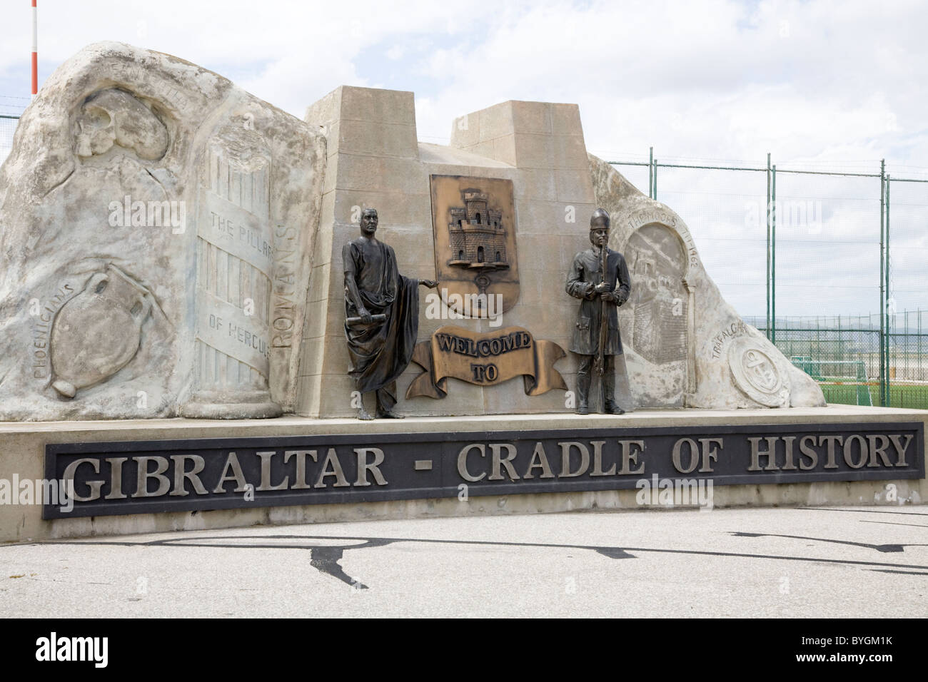 'Gibraltar Berceau de l'Histoire' monument, Winston Churchill Avenue. Gibraltar. Banque D'Images