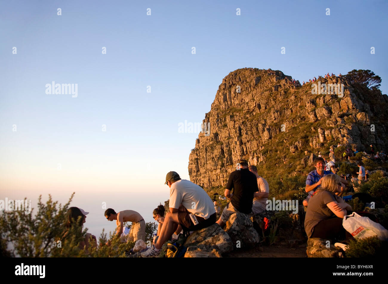 Randonneurs sur haut de Lions Head à Cape Town Banque D'Images