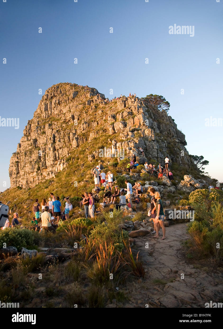 Randonneurs sur haut de Lions Head à Cape Town Banque D'Images