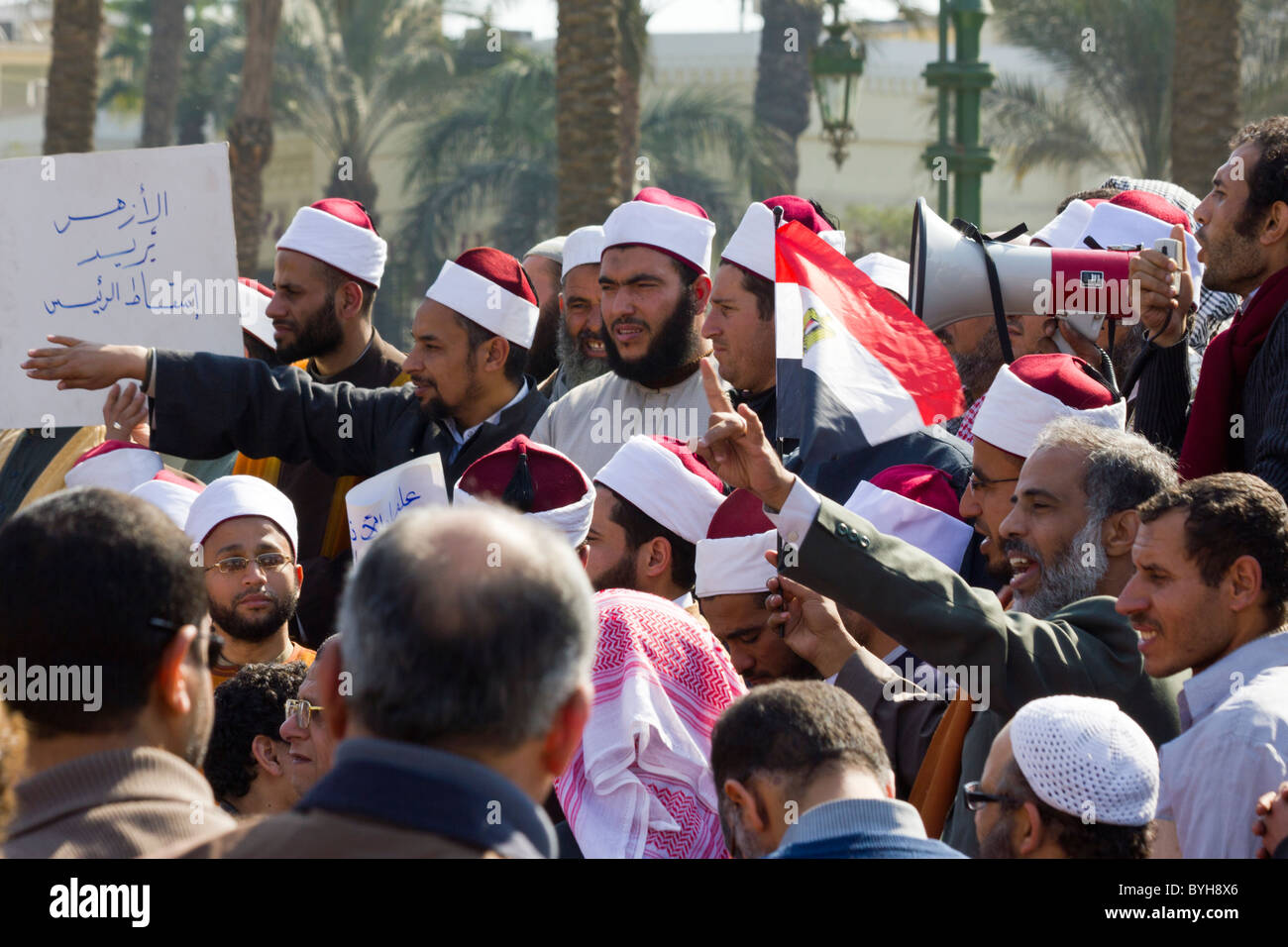 Discours faisant figure religieuse dans les manifestations anti-Moubarak sur la place Tahrir, Le Caire, Egypte Banque D'Images