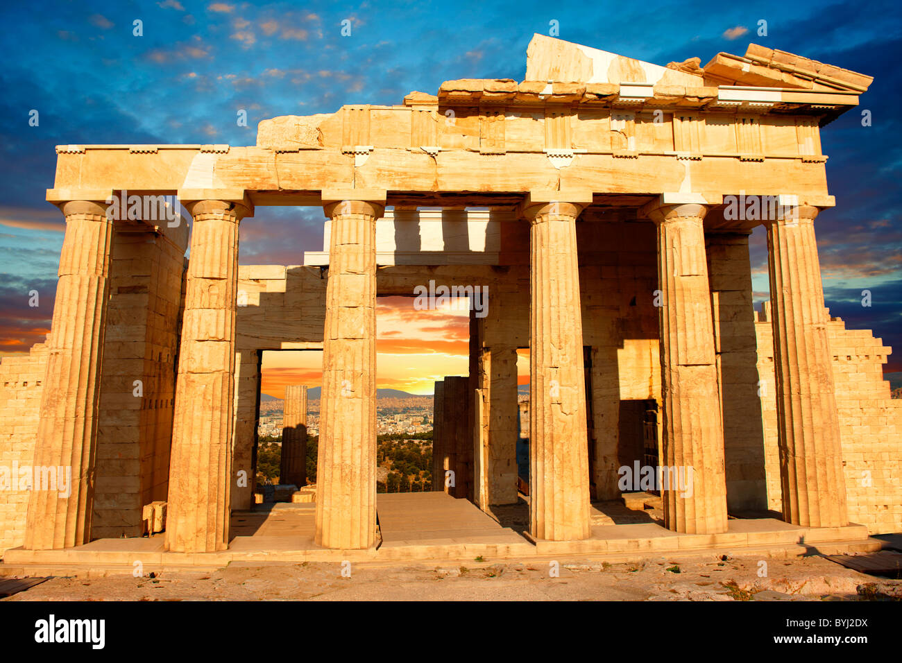 Les Propylées, la porte monumentale de l'Acropole, Athènes, Grèce Banque D'Images