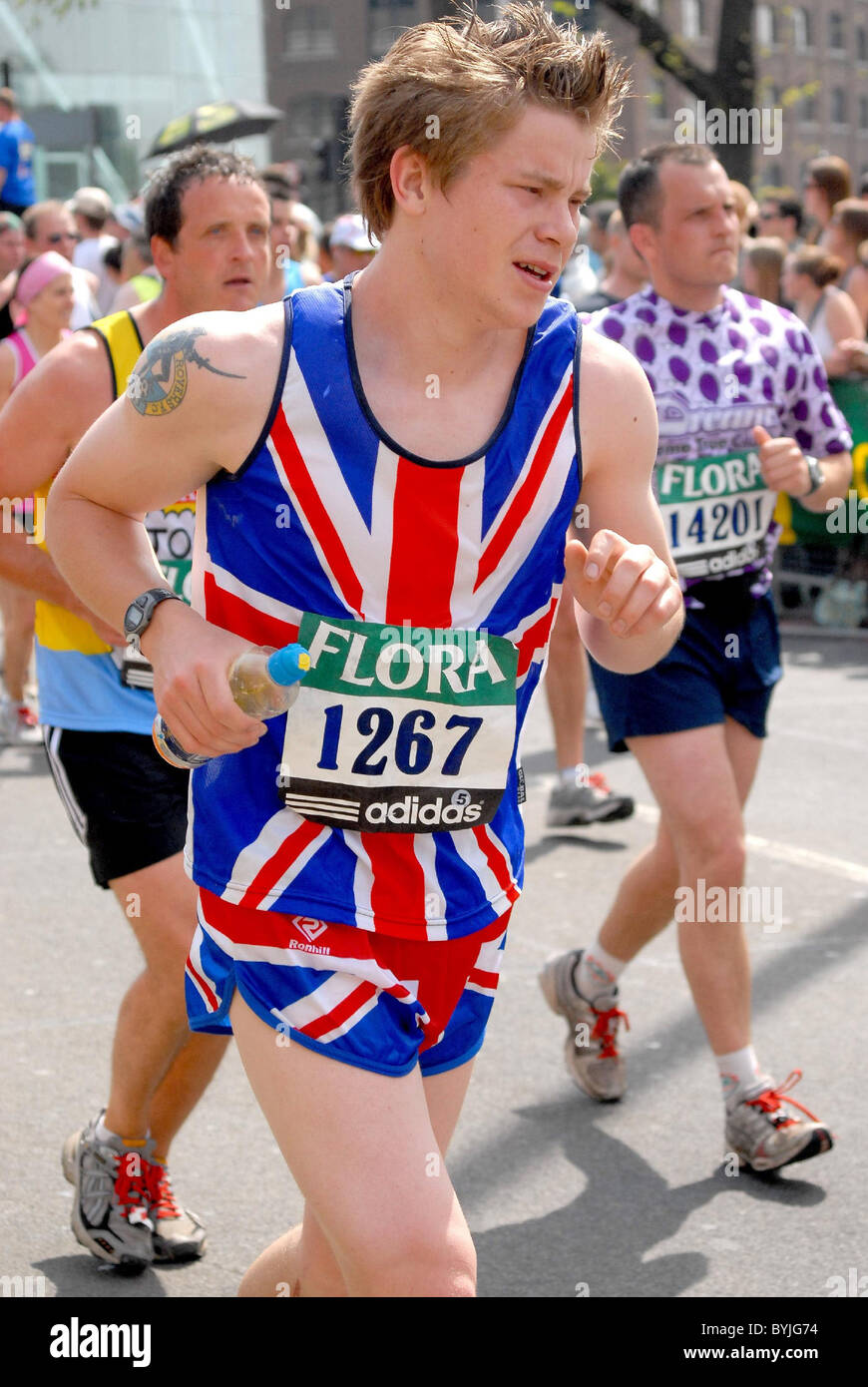 Coureurs au Marathon de Londres 2007 Londres, Angleterre La Flore - 22.04.07 Banque D'Images