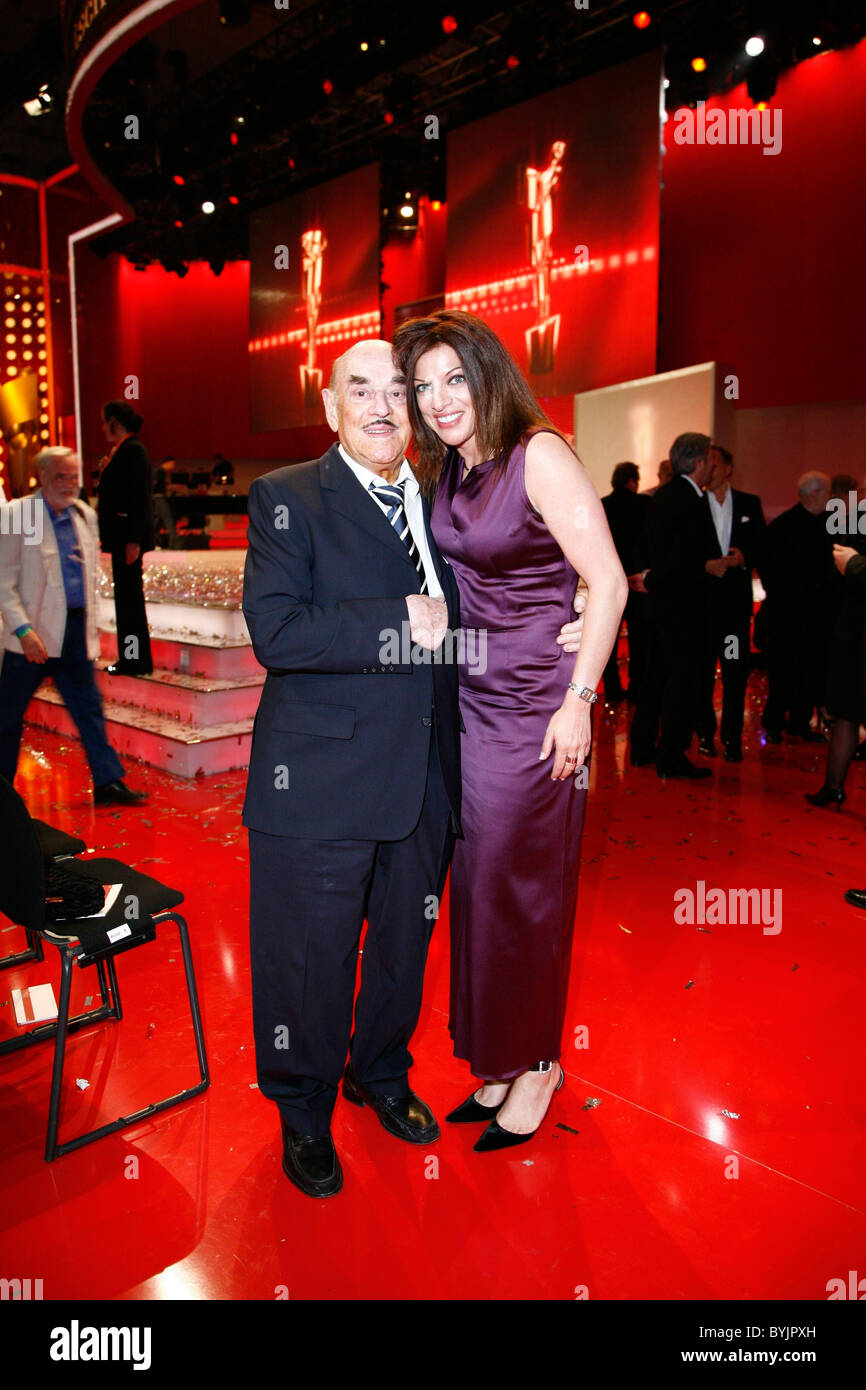 Artur Brauner, fille Alice Brauner Deutscher Filmpreis Prix du Film Allemand (2007) Berlin, Allemagne - 04.05.07 Banque D'Images