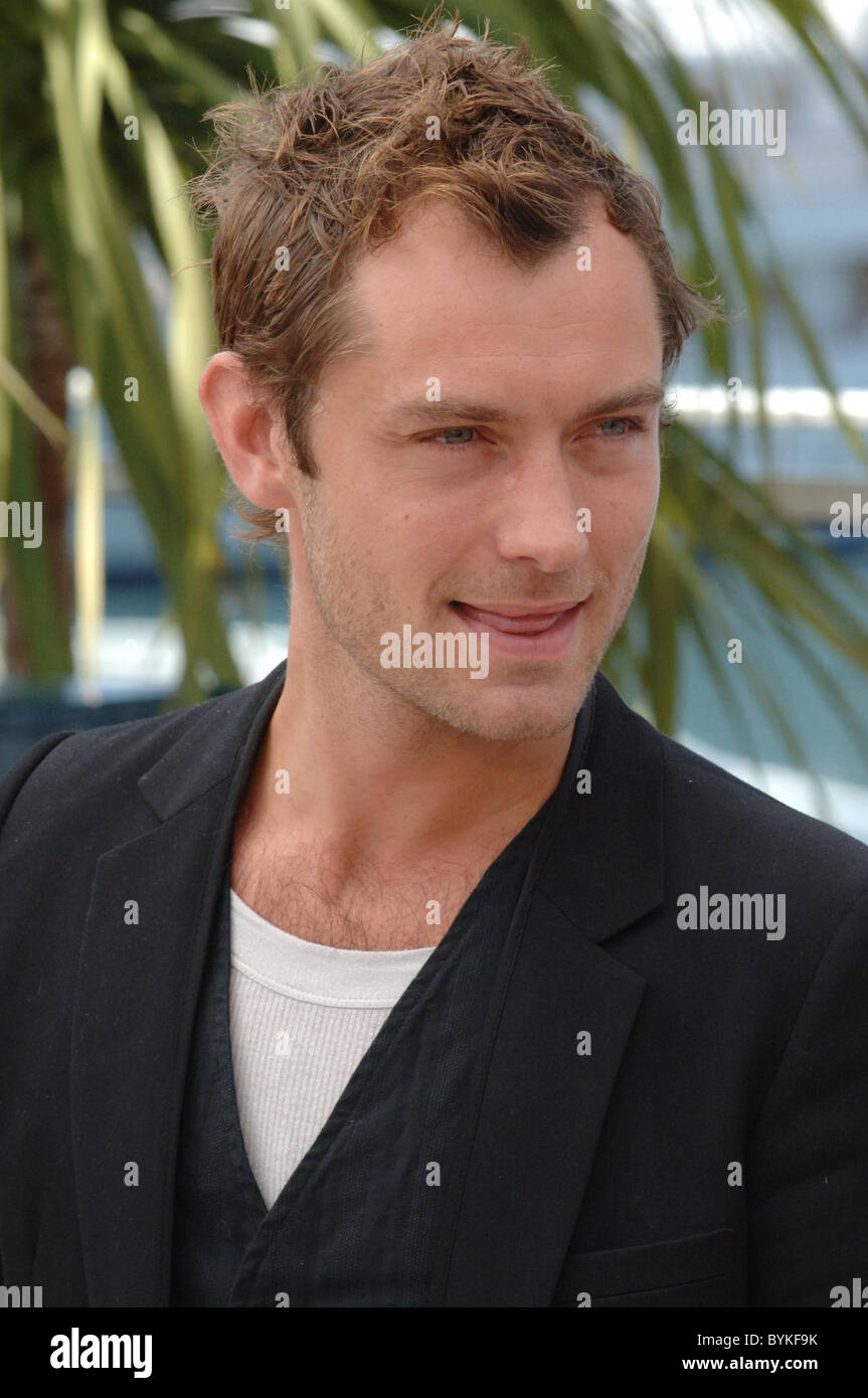 Jude Law Festival de Cannes 2007 Jour 1 - 'My Blueberry Nights' Photocall Cannes, France - 16.05.07 Credit : Z.Tomaszewski / Banque D'Images