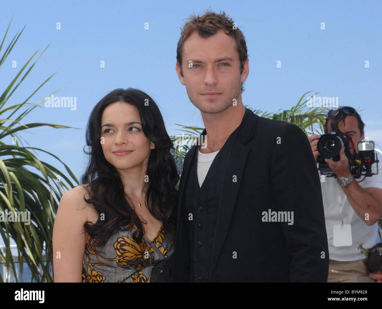 Jude Law et Norah Jones Festival de Cannes 2007 Jour 1 - 'My Blueberry Nights' Photocall Cannes, France - 16.05.07 Banque D'Images