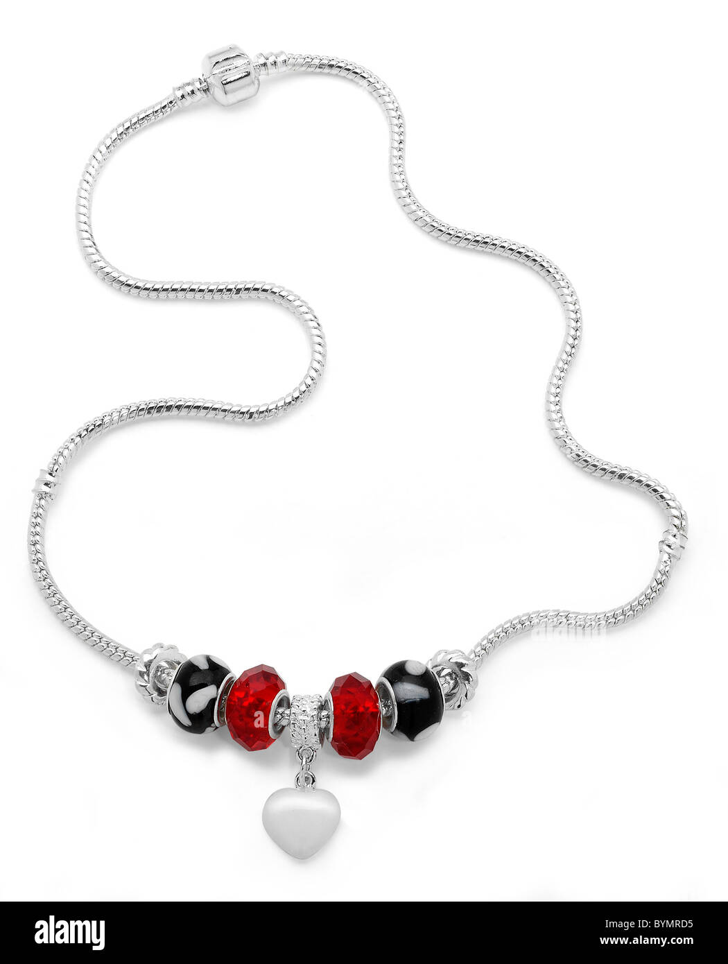 Collier de perles argent avec coeur Banque D'Images