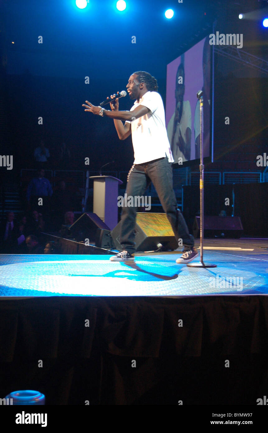 Tye Tribbett fonctionne à la Christian Music Awards tenue à l'Save Mart Center Fresno, Californie - 15.06.07 Banque D'Images