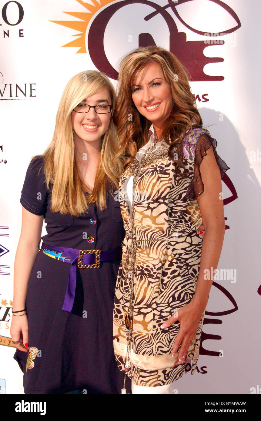 Martha Minuzzi et sa fille Danielle à la Christian Music Awards tenue à l'Save Mart Center Fresno, Californie - Banque D'Images