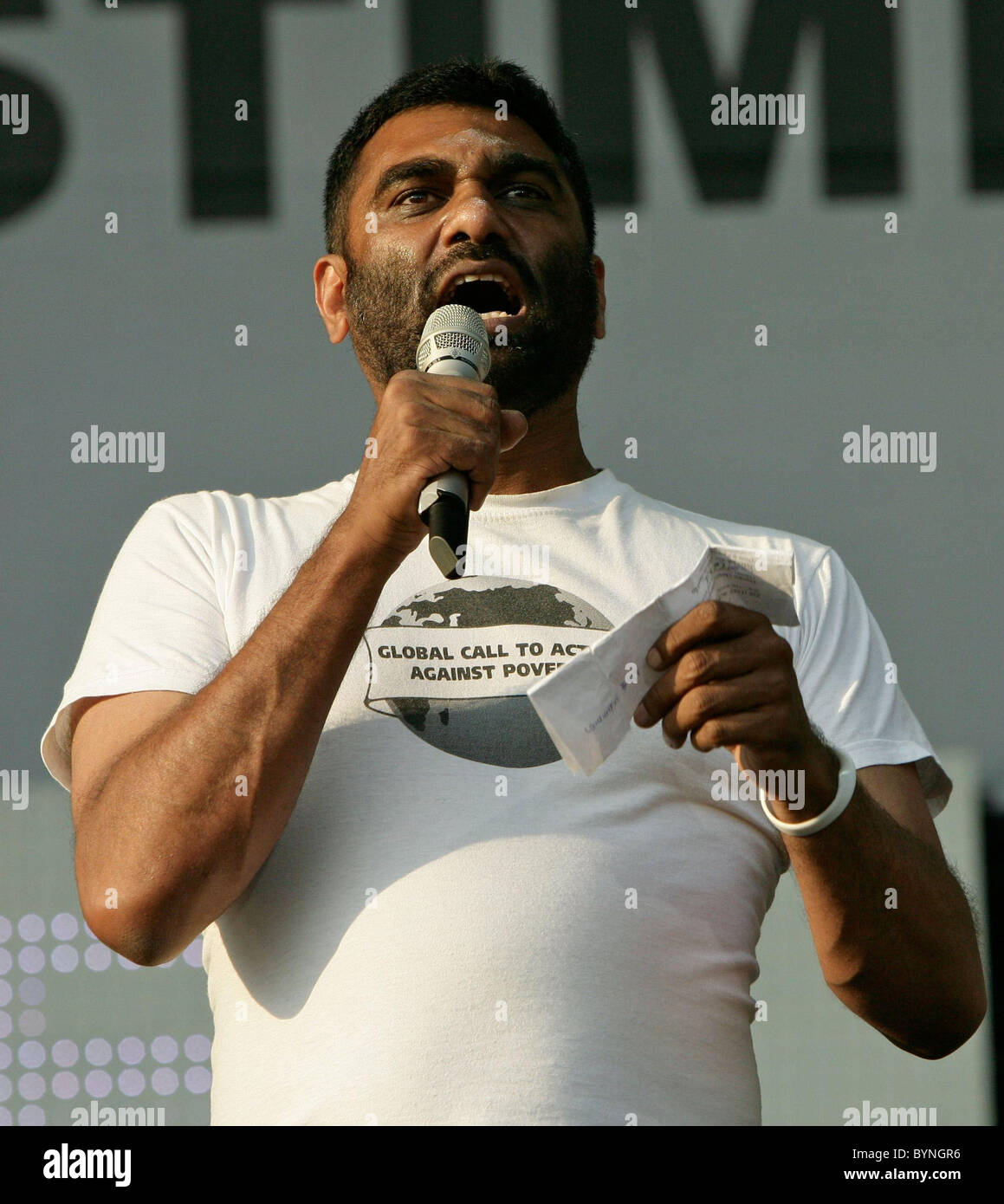 Kumi Naidoo en provenance d'Afrique du Sud, 'timmen gegen Armut" concert à l'IGA Rostock, Allemagne - 07.06.07 Banque D'Images