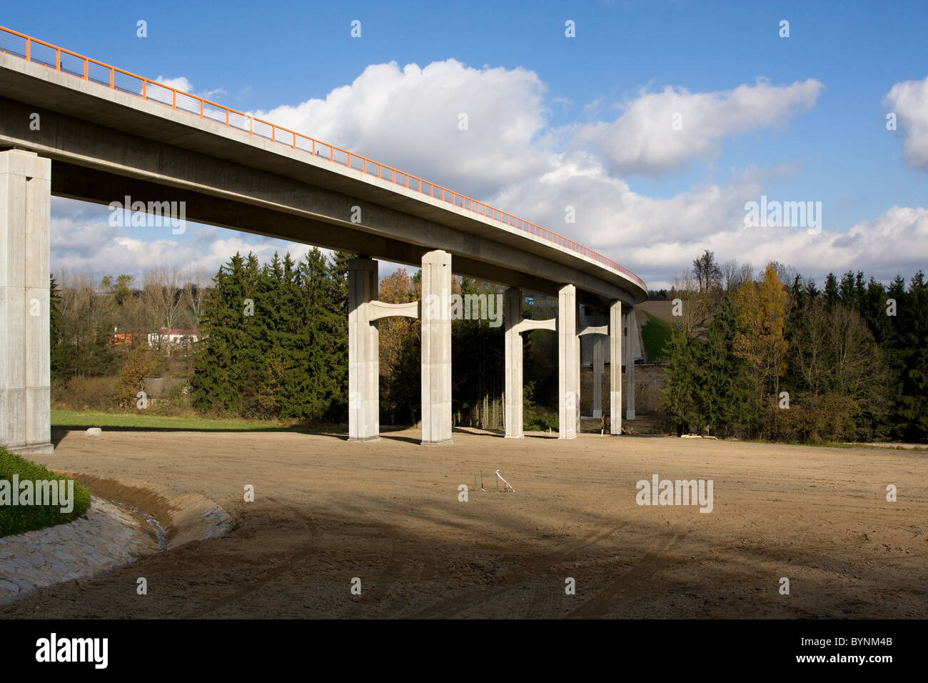 Pont routier en République Tchèque Banque D'Images