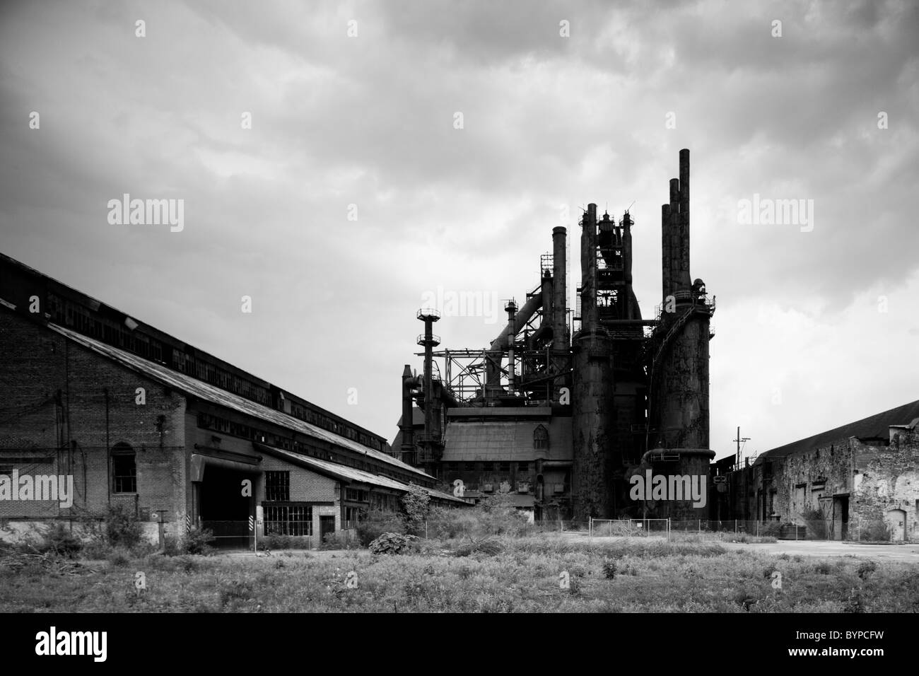 USA, Pennsylvania, Bethléem, abandonnés et la rouille reste des hauts fourneaux à Bethlehem Steel Plant qui a été fermé en 1995 Banque D'Images