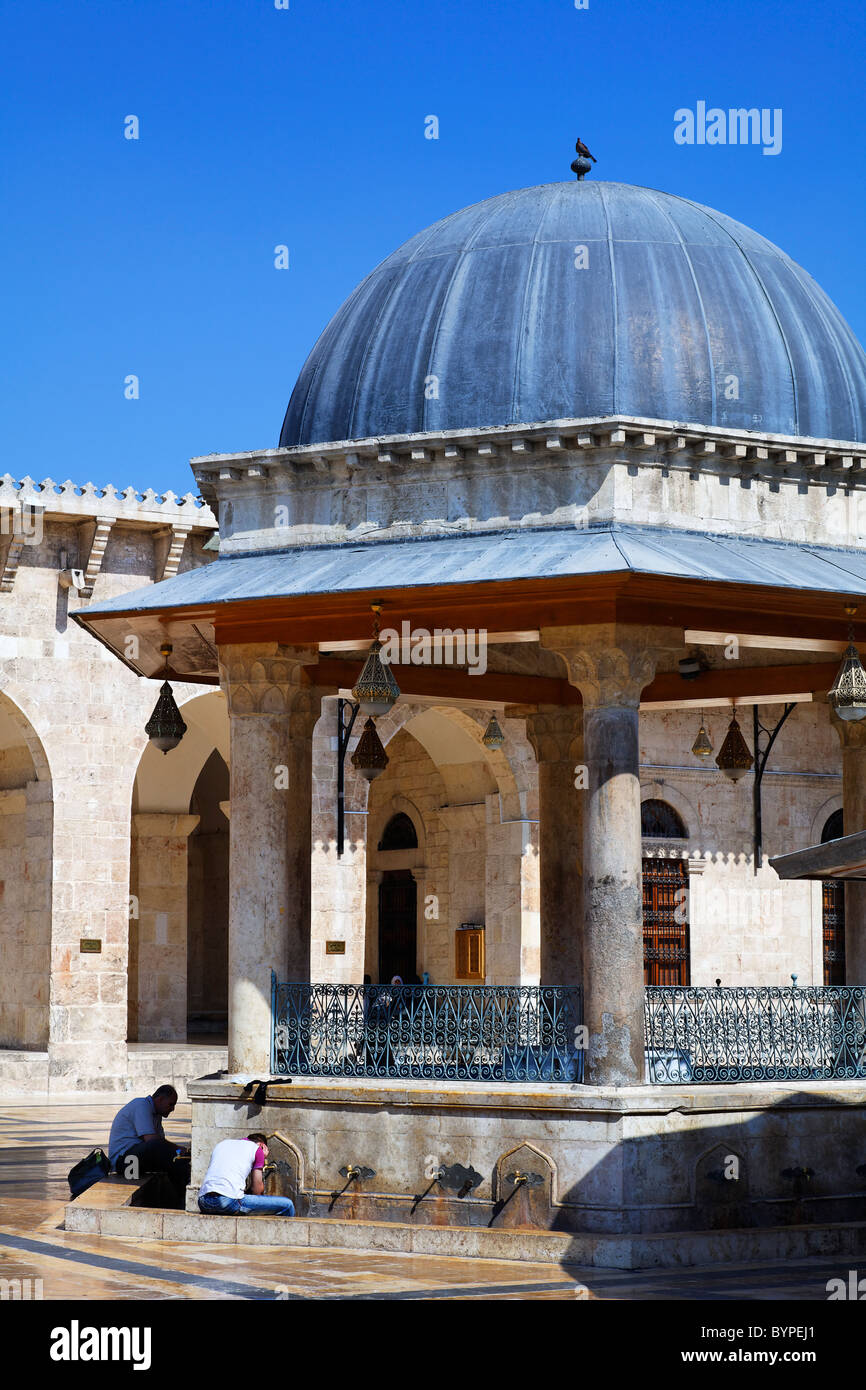 La cour de la Grande Mosquée à Alep, Syrie Banque D'Images