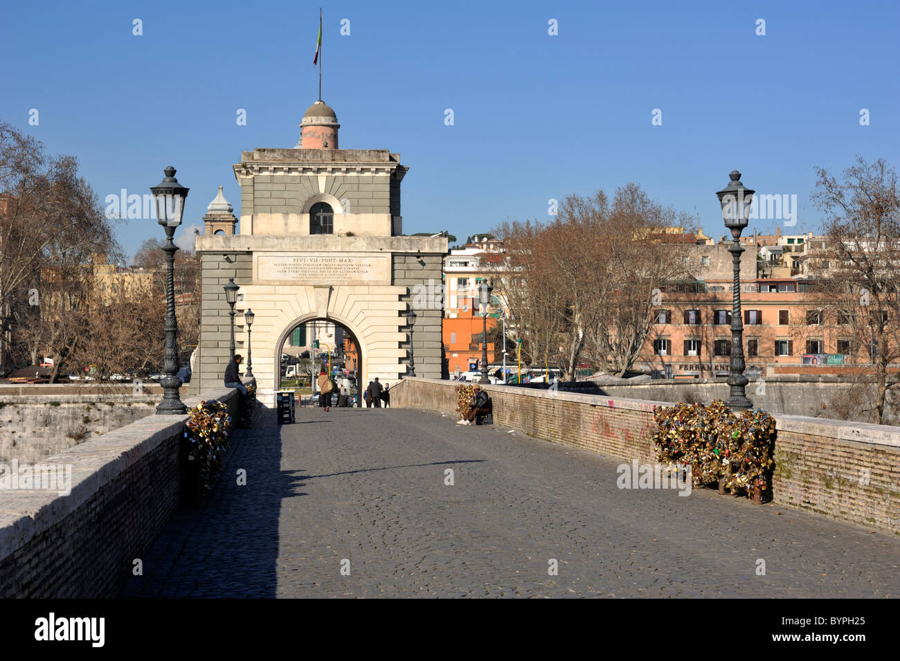 Italie, Rome, Ponte Milvio, porte de la tour Valadier Banque D'Images