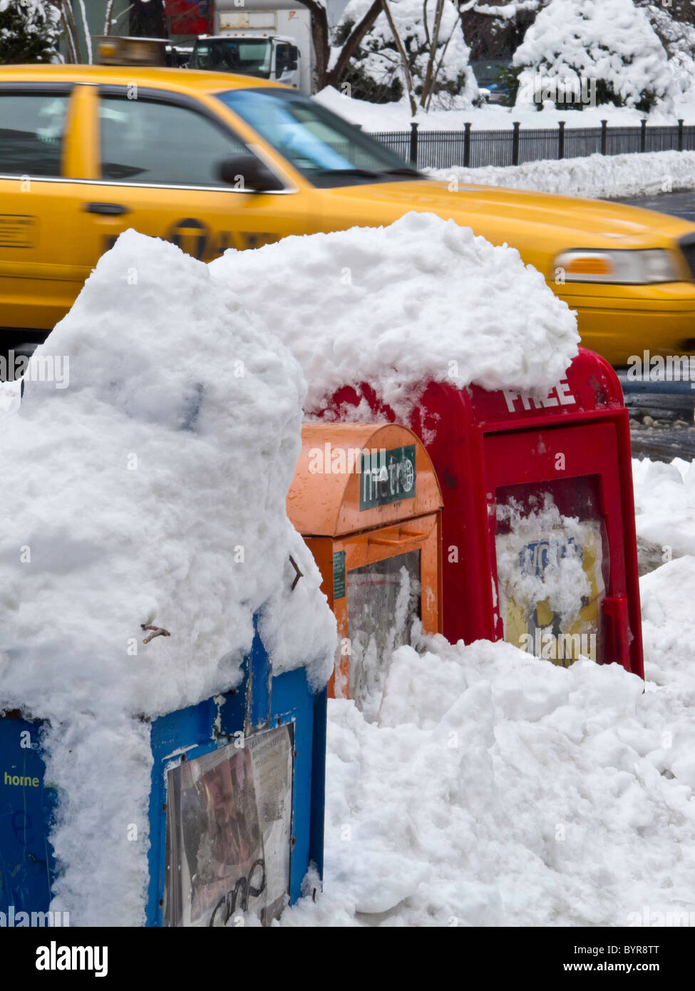 Distributrices de journaux, Park Avenue, Murray Hill, tempête de neige, NYC Banque D'Images