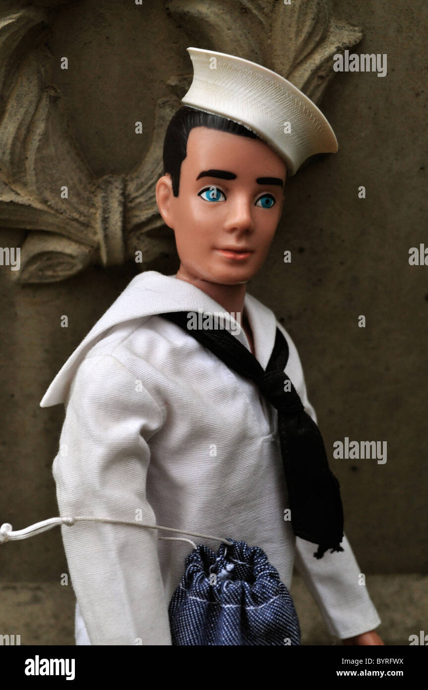 Poupée Barbie Vintage Ken, le petit ami, 1962, Army & Navy Photo Stock -  Alamy