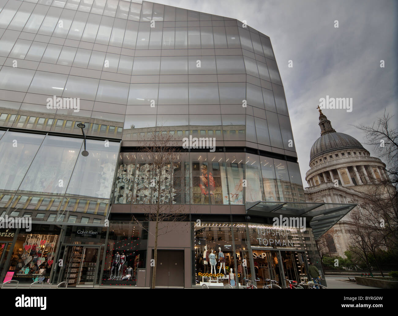 Un nouveau changement des capacités, développé par Land Securities, à côté de la Cathédrale St Paul. Cheapside, Londres, Royaume-Uni Banque D'Images