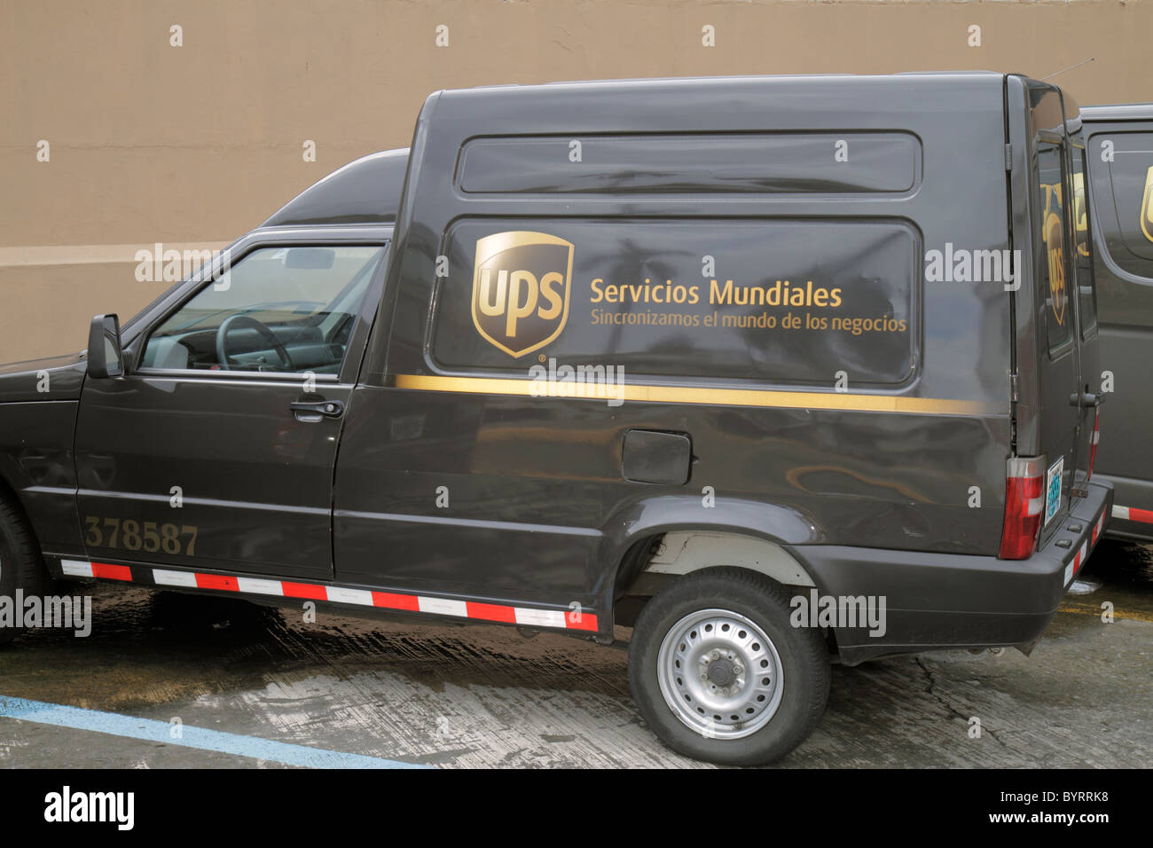 Panama,Latin,Amérique Centrale,Panama City,Bella Vista,UPS,United Parcel Service,coursier,livraison de colis,expédition,entreprise internationale,vehi commercial Banque D'Images