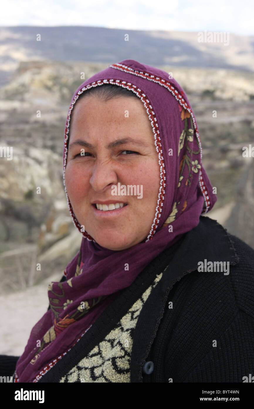 Dame traditionnelle en Cappadoce, Turquie Banque D'Images