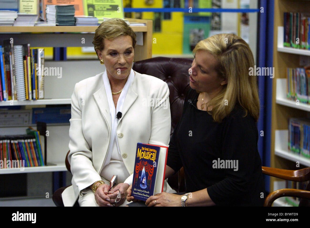 Dame Julie Andrews et sa fille Emma Walton Hamilton 2006 extrait de leur livre 'Le Grand Américain Mousical' à la Martin Banque D'Images