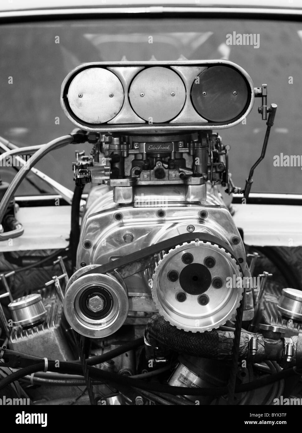 Moteur dragster Banque d'images noir et blanc - Alamy