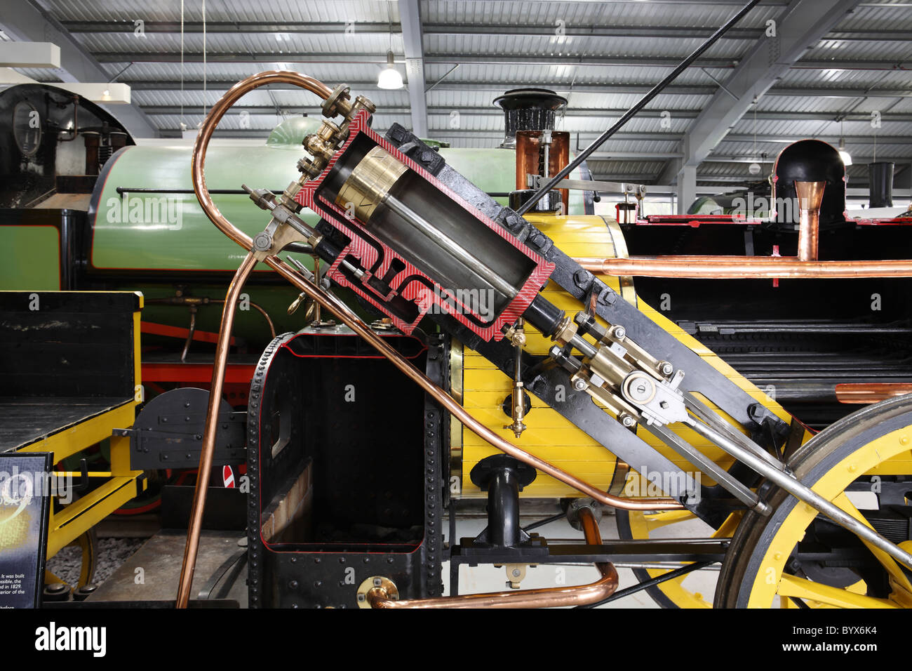 Une vue en coupe de la bouteille et de la réplique de vannes Rocket locomotive, la locomotion de GRN, Shildon, ne l'Angleterre. Banque D'Images