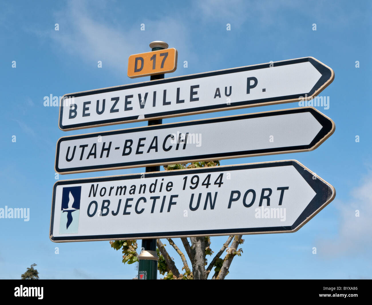 Panneau routier français en Normandie France Banque D'Images