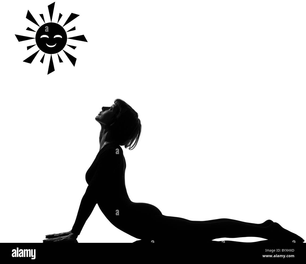 Soleil yoga femme surya namaskar yoga posture position dans la silhouette sur fond blanc studio pleine longueur Banque D'Images