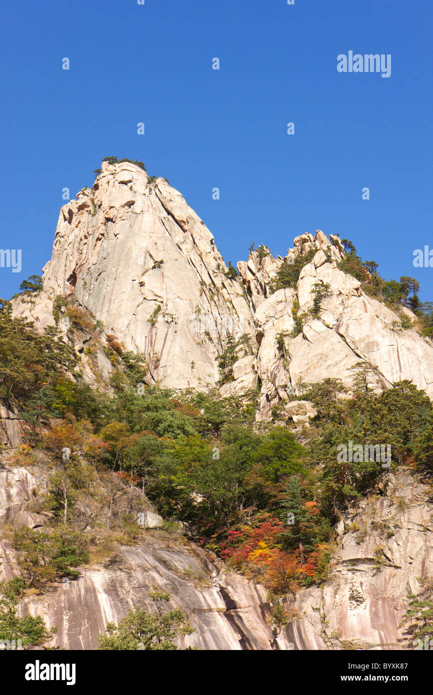 Pics Biseondae libre, le Parc National de Seoraksan, Corée du Sud Banque D'Images