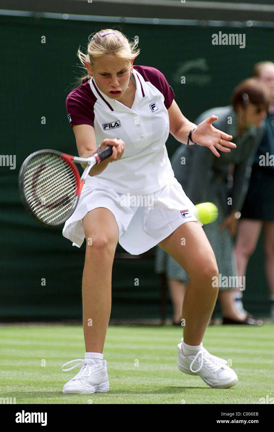 Tournoi de tennis de Wimbledon 1999 Jelena Dokic sur son chemin vers la victoire contre Martina Navratilova Banque D'Images
