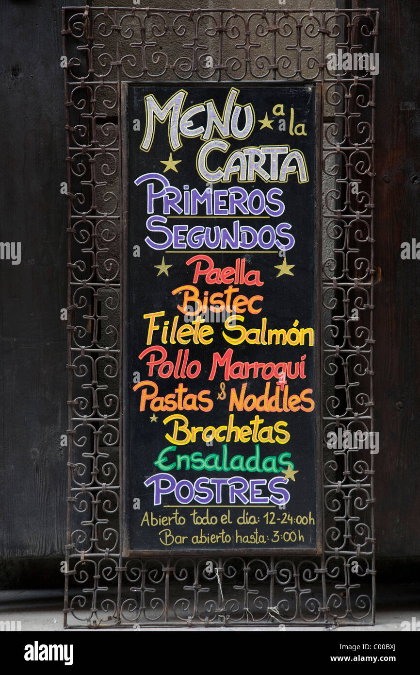 Menu espagnol colorés avec liste d'aliments Banque D'Images