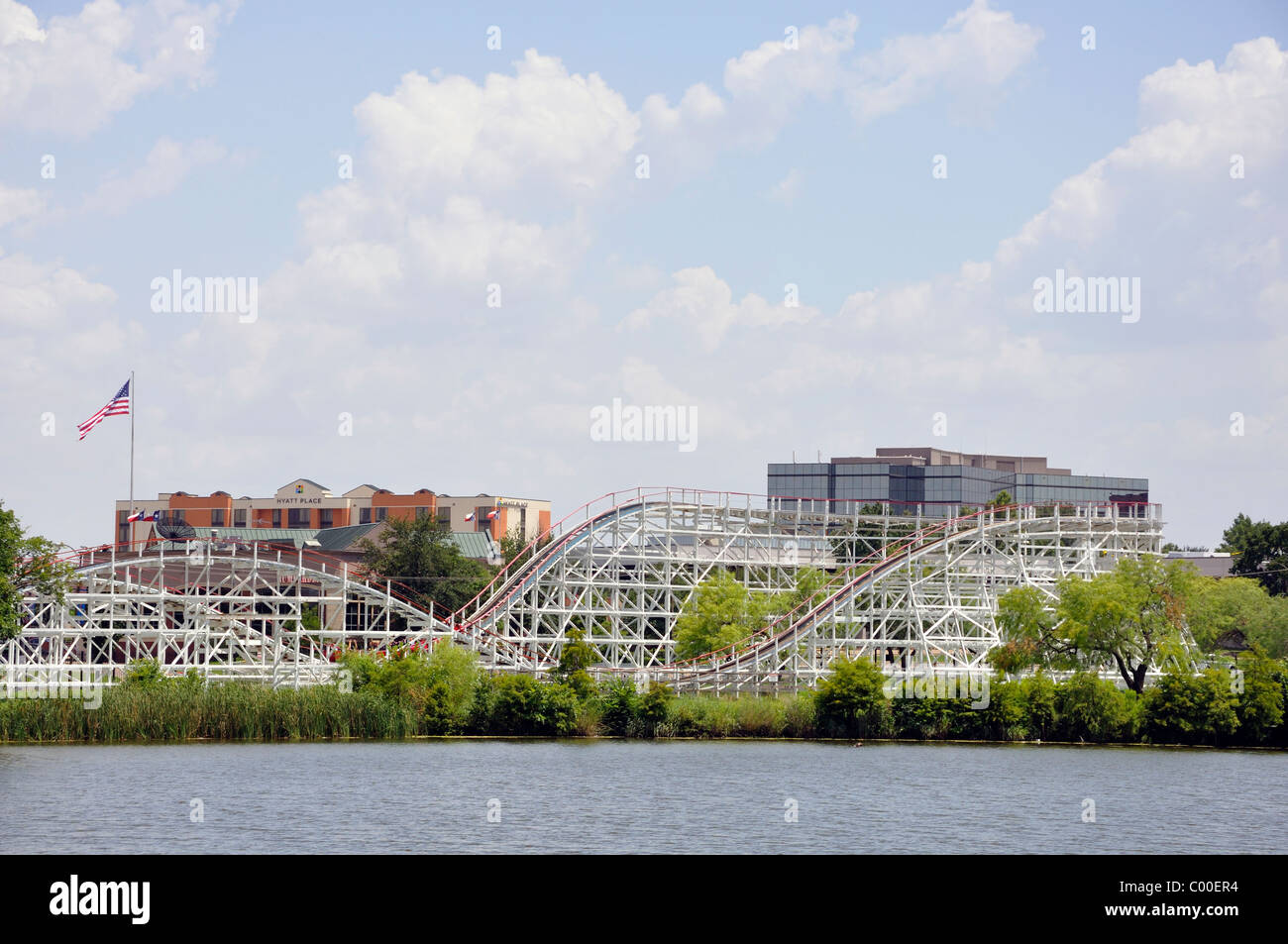 Six Flags Over Texas l'hébergement et des manèges, Fort Worth - Arlington, TX, États-Unis d'Amérique Banque D'Images