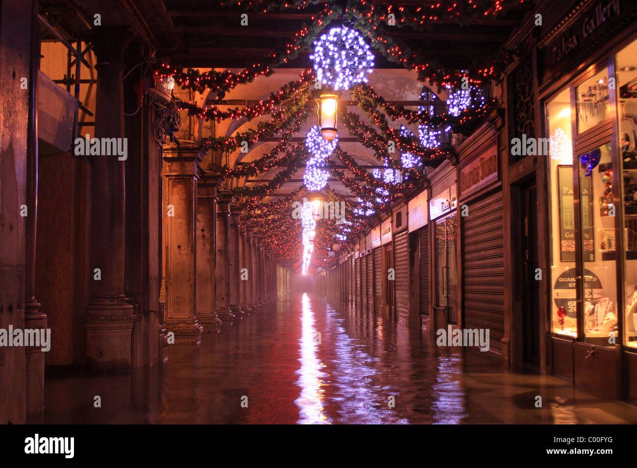 Acqua Alta du San Marco dans la nuit de Noël 2010 à Venise, Italie Banque D'Images