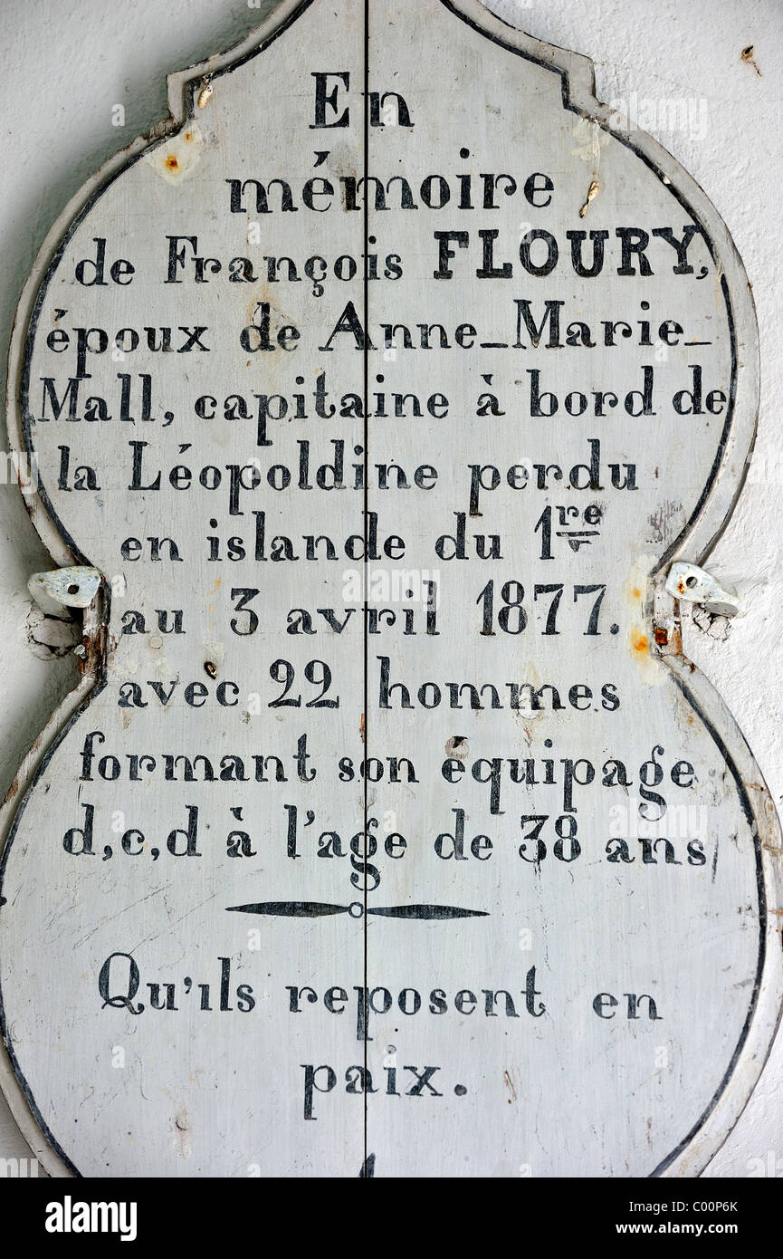 Ex-votos des pêcheurs qui ont péri en mer à la chapelle de Perros Hamon de Ploubazlanec, Côtes-d'Armor, Bretagne, France Banque D'Images
