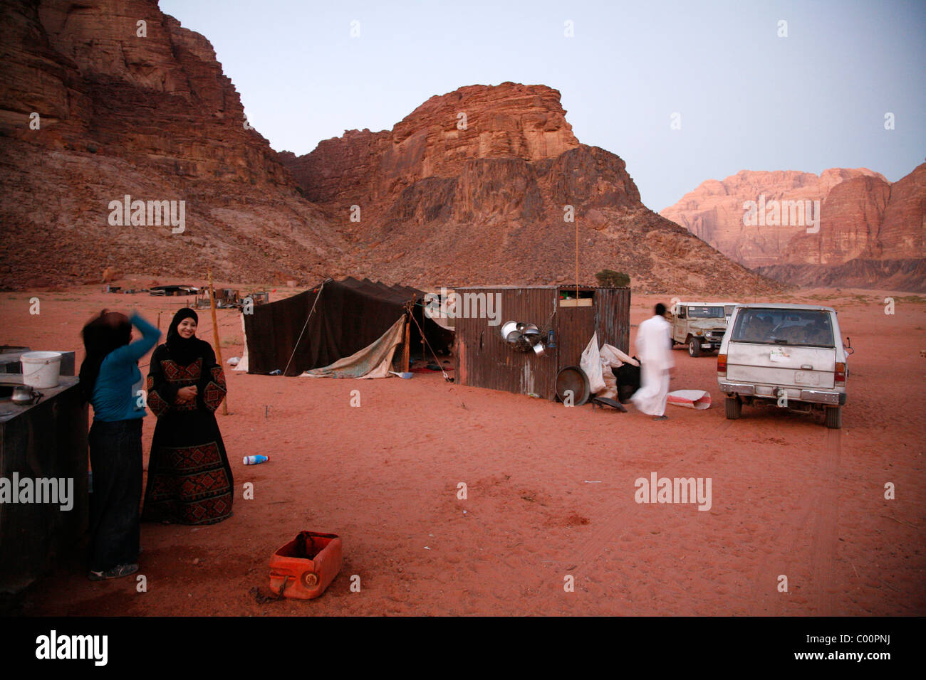 Camp bédouin dans le Wadi Rum, Jordanie. Banque D'Images