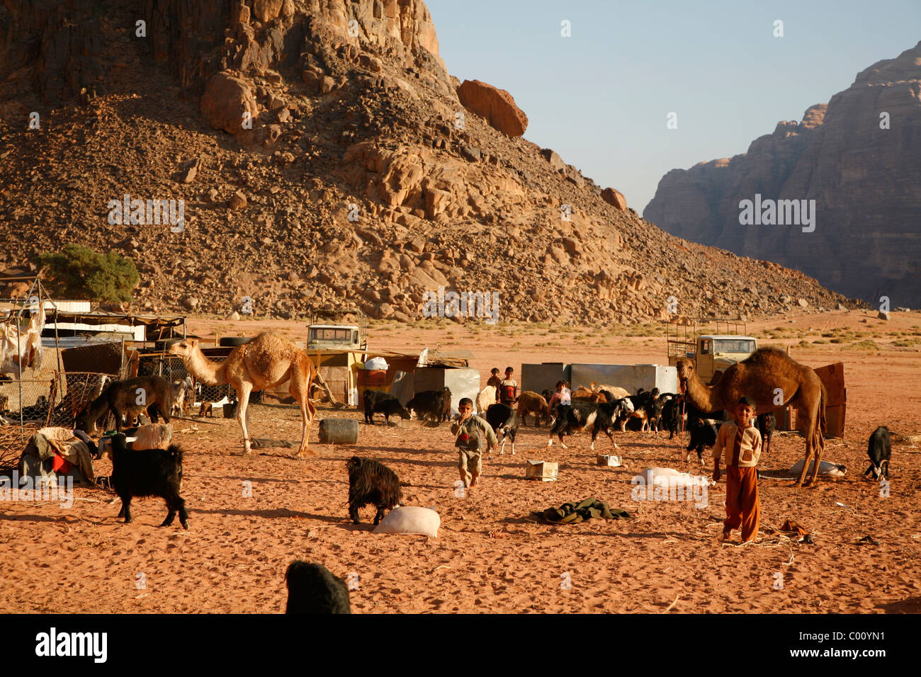 Camp bédouin dans le Wadi Rum, Jordanie. Banque D'Images