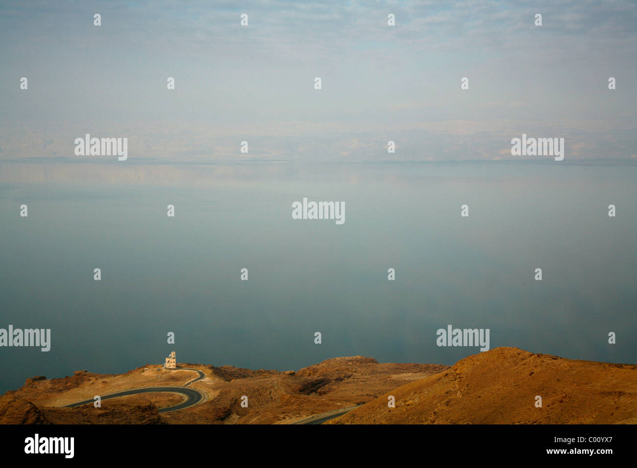 Vue sur la mer morte, en Jordanie. Banque D'Images