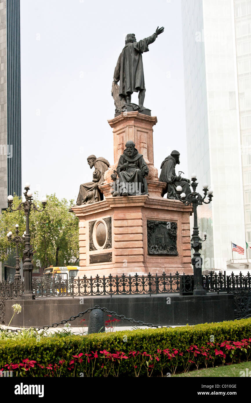 Christoforo monumentale statue de bronze de Christophe Colomb sur le Paseo de la Reforma Mexico Mexique Banque D'Images